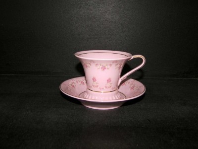 Tasse mit Untertasse 0,20 L. Svetlana 158 pink