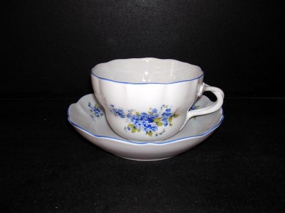 Tasse und Untertasse Dekor D forgetmenot 0,4 Liter